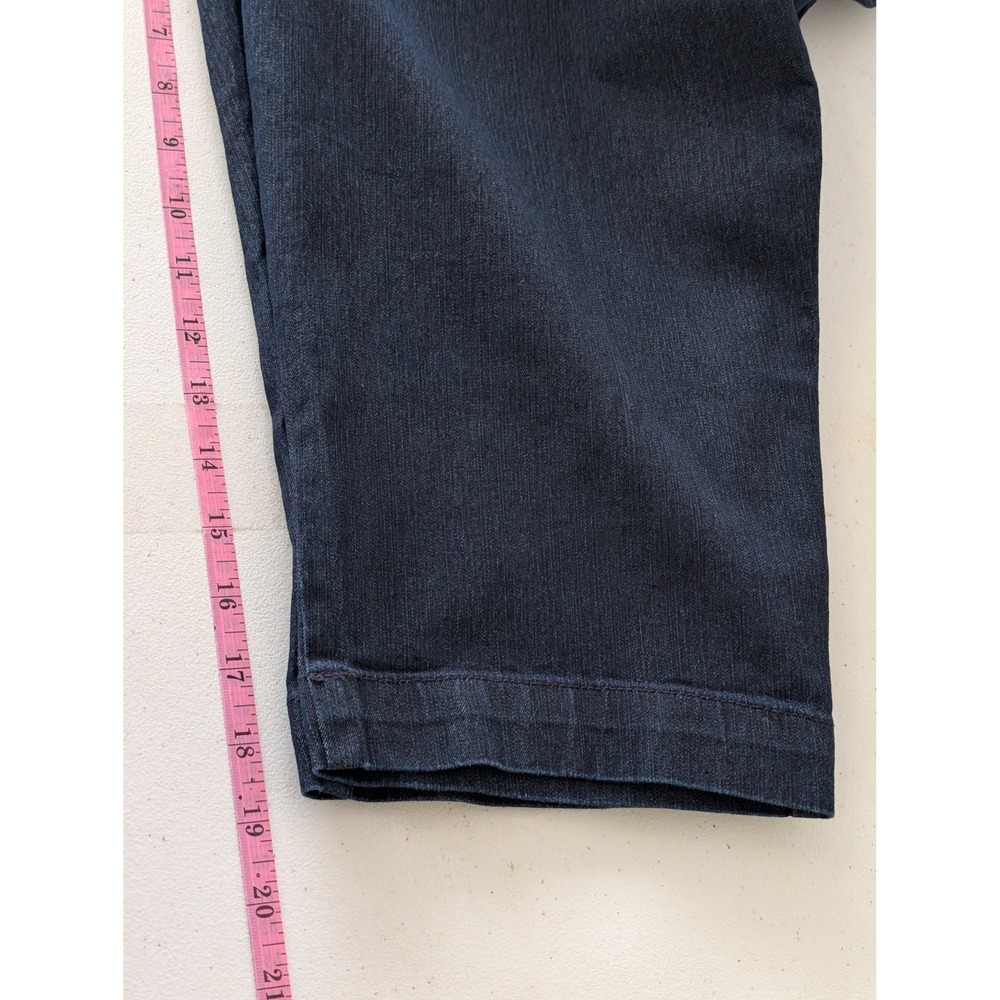 St Johns Bay Womens Size 12 Dark Wash Capri Pants Cropped Stretch Trousers - Picture 10 of 11